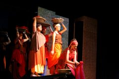 Prem_281016_C1_lks_1-439_a